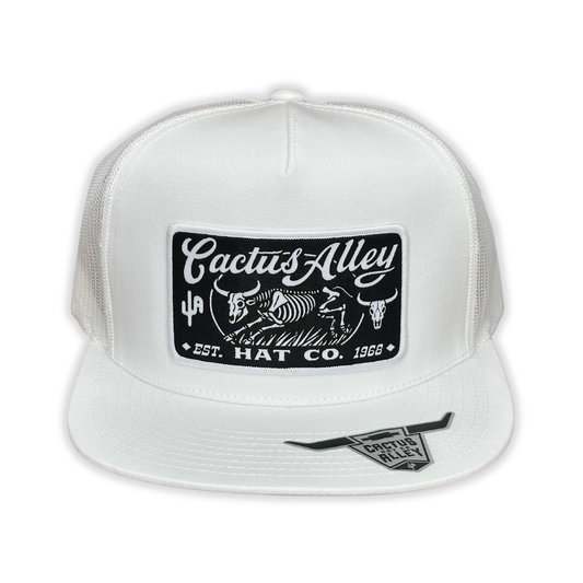 "Hueso" - 6006 White/ White Mesh, Snapback Cap